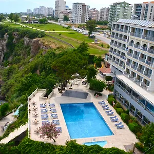 Otel Lara